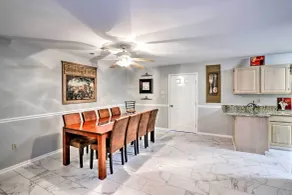 Quiet Memphis Home on 20 Acres: 10 Mi to Downtown! - Innvendig