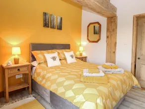 Bee Happy Barn - Habitación