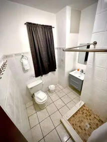 The Village Inn - Room