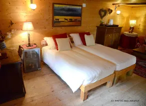 "CHALET dei FIORI" room & apartment - Zimmer
