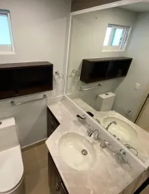 Condos PDS - Bathroom