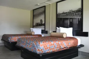 Super 8 by Wyndham Biloxi at the Beach - Rum