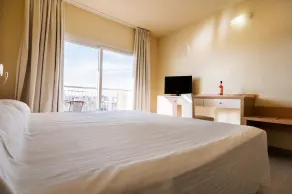 Hotel Fontana Plaza - Room