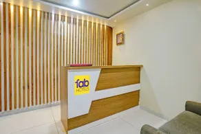 FabHotel Stay Land Plus - Réception