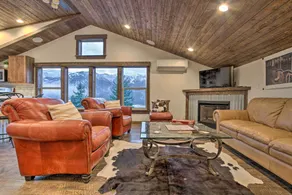 Cle Elum Lake Bunkhouse w/ Shared Hot Tub & Views! - Interiør