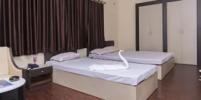 Rajhans Hotel and Resort - Room