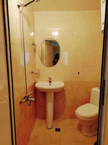 Cozy Little Flat in Karlovo - Badezimmer
