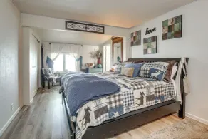 Spacious Waterfront Retreat Near UW-Green Bay - Interiör