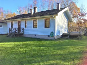 Idyllic Bungalow Close to sea and Forest - Self Contained - Balcon