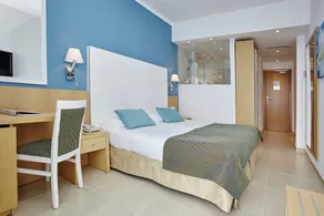 Universal Hotel Marqués - Chambre