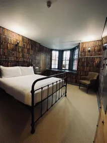 The Black Hole - Room