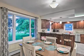 Cozy Seneca Falls Home Close to Cayuga Wine Trail! - Interiör