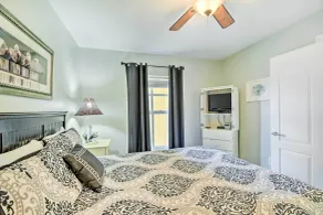 Gulf Shores Condo w/ Pool View: Walk to Beach! - Interiør