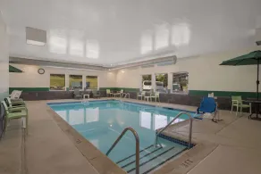 Quality Inn & Suites Chambersburg Northeast - Piscine