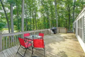 Hot Tub + Dock! Lakefront Angler's Oasis in Irons - Innenbereich