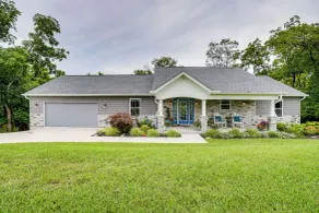 4 Mi to Dtwn: Ohio River Valley Home w/ Deck! - Interiør