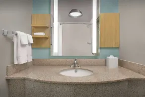 Hilton Garden Inn Raleigh Capital Blvd I-540 - Salle de bain