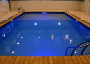 Holiday Inn Express & Suites - Pittsburgh - Monroeville by IHG - Basseng