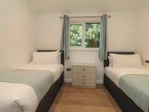 Bay - Room