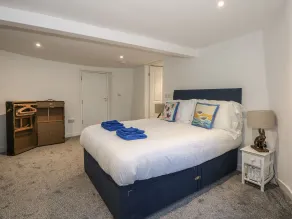 The Sir Peter Scott Lighthouse - Room