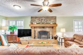 136 Private Acres: Lakefront Aiken County Home! - Innvendig