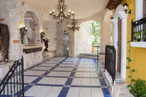 Los Arcos Suites - Reception