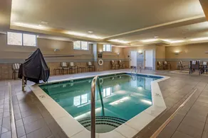 Comfort Suites Huntersville near Lake Norman - Piscine