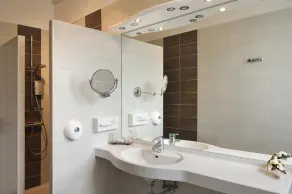 Logis Hôtel Restaurant Le Parc - Bathroom
