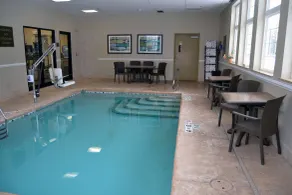 Comfort Inn University - Piscine