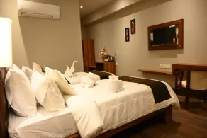 Neel Clarks Inn Express Agra - Room