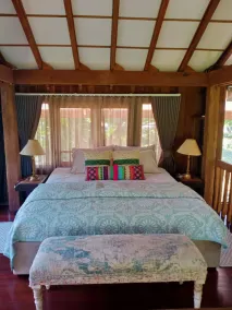 Private Wooden Pool Villa in Mae Rim for 4-6 Guests - Room