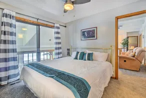 Sunrise Beach Waterfront Estate Great for Families - Innvendig