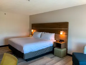 Holiday Inn Express & Suites Lexington Downtown Area-Keeneland by IHG - Chambre