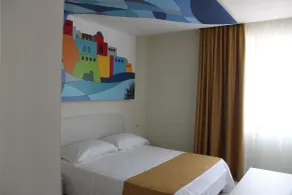 HAPPYROOMS - Room