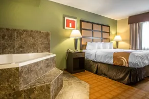 Quality Inn & Suites Marinette - Chambre