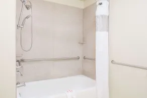 Baymont by Wyndham Greenville - Salle de bain