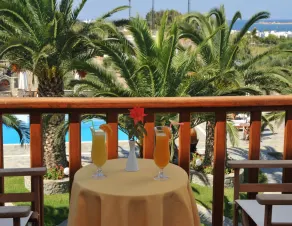 Eri Hotel - Vue de la chambre