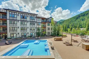 Moderne Ski-Ferienwohnung mit Blick auf die kontinentale Wasserscheide – Fraser Crossing/Founders Pointe, Premium-Bewertung 4470 - Innenbereich