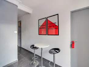 OYO Ruzafa Guesthouse - Sitzecke in der Lobby