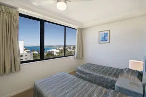 Burgess @ Kings Beach Apartments - Room