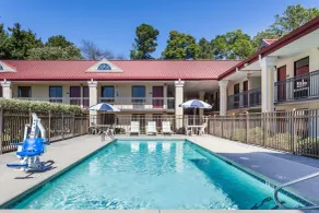 Days Inn by Wyndham Dalton - Piscine