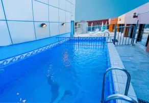 Platinum Seventy Serviced Apartments - Pool