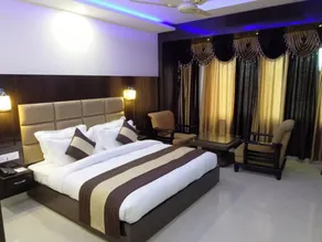 Hotel Crystal Ganga Heights 5 Min from Har Ki Pauri - Room