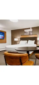 Sea to Sky Hotel and Conference Centre - Chambre