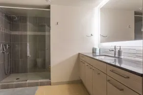 Domicile Suites At Verve - Bathroom