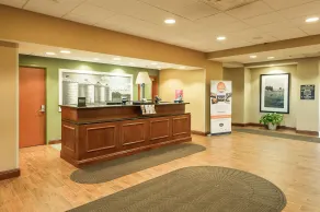 Hampton Inn Presque Isle Maine - Reception