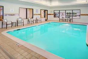 Courtyard by Marriott Richmond Airport - Piscine