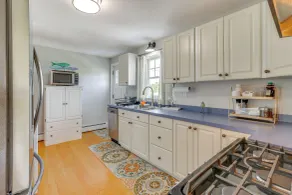 Settle In for Winter: East Haven Extended Stay - Interiør