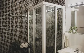 AZZ Sevilla Torre de la Plata Apartamentos - Salle de bain
