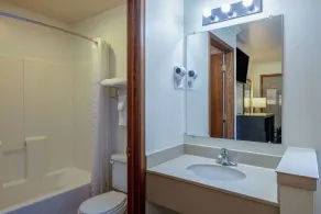 Travelodge by Wyndham Livingston - Salle de bain